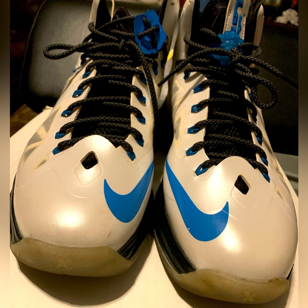 Nike Air LeBron